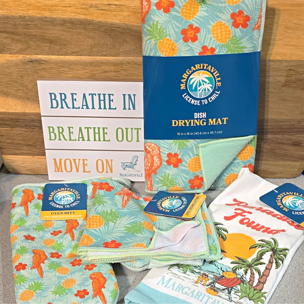 Jimmy Buffett Margaritaville License to Chill Tropical Cotton Kitchen Set,